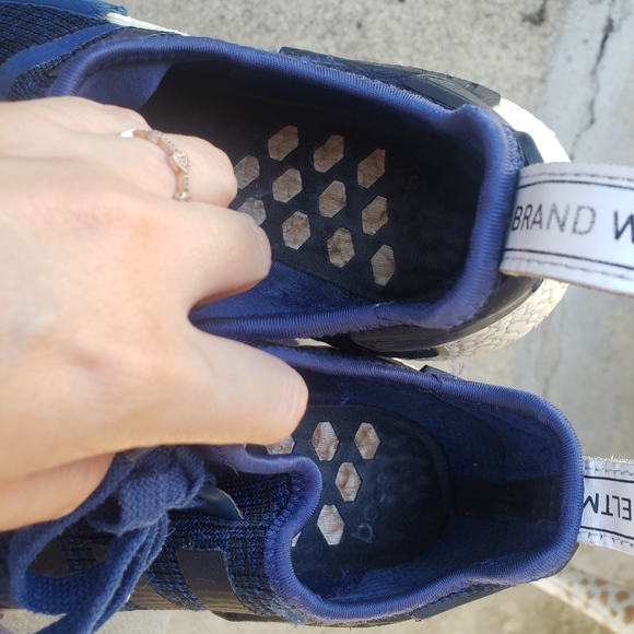 SOLD! Adidas Nmd R1 - Picture 4 of 6